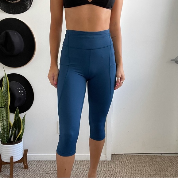lululemon athletica Pants - lulu lemon cropped leggings
